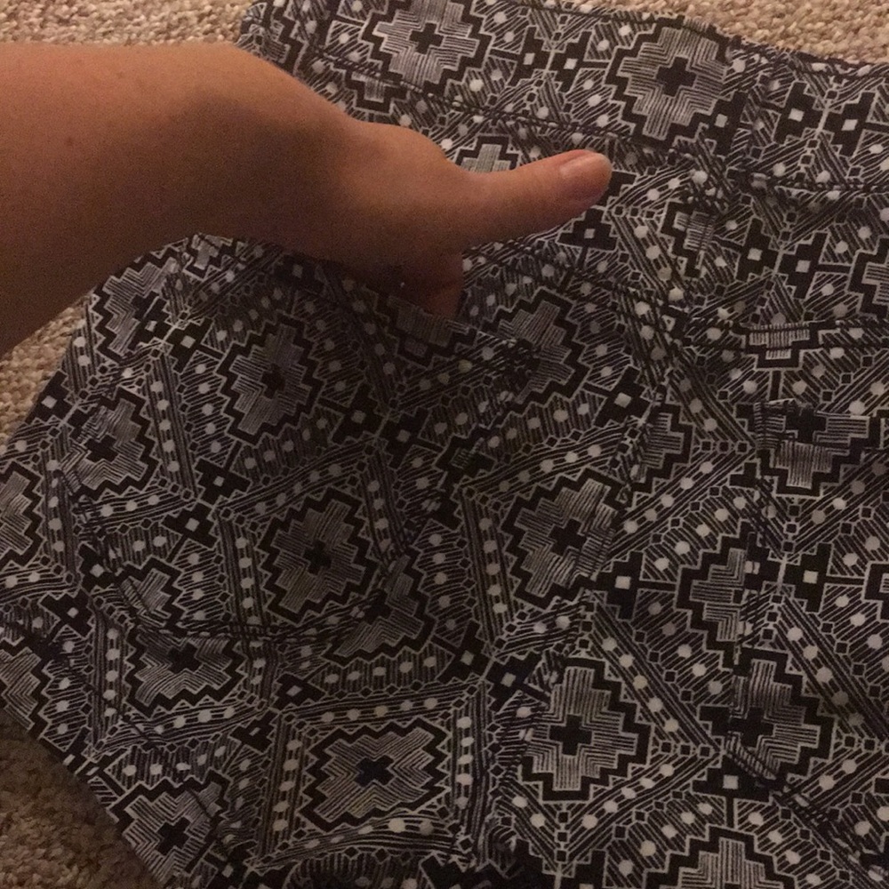 Shorts - Picture 4 of 6
